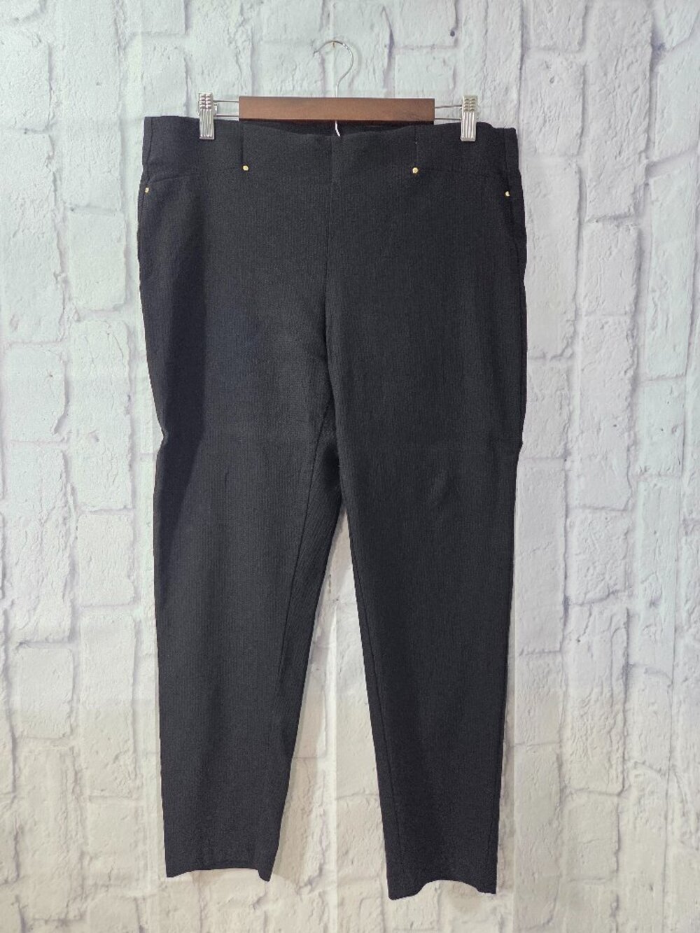 Rafaella Comfort Size 18 Black Pull On Mid Rise Cropped Ankle Casual Pants